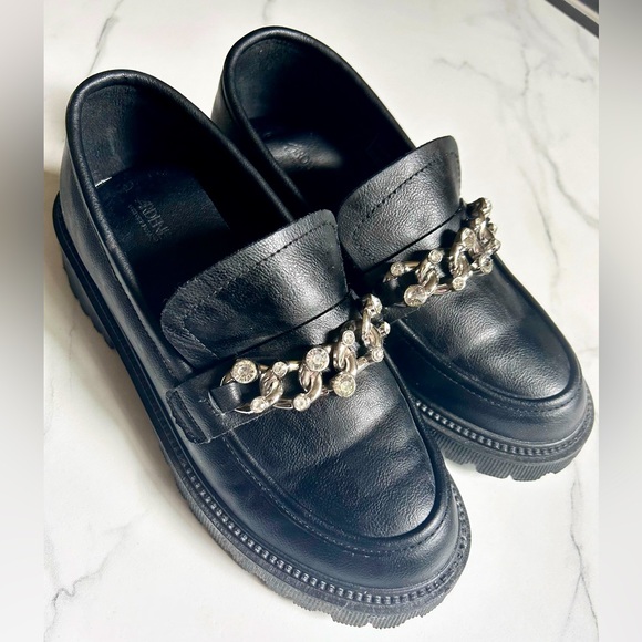 Pair of loafers - Picture 1 of 5